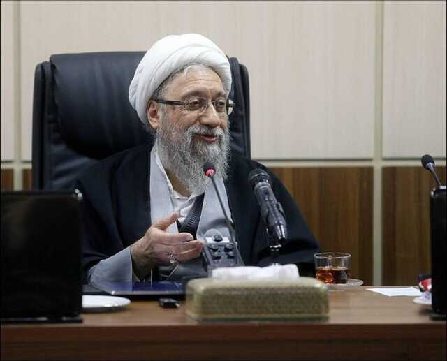 آملی لاریجانی: در بررسی لوایح پالرمو و CFT نه تعلل خواهیم کرد و نه تعجیل