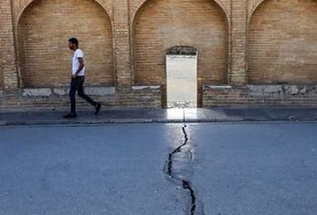 فرونشست زمین در اصفهان، تهدید بقای آثار تاریخی