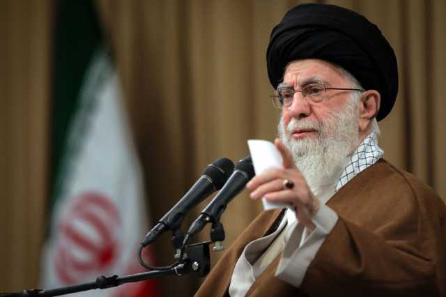امام خامنه‌ای: آمریکایی‌ها یاوه گویی نکنند