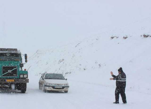 کندوان و هراز بسته است / مسافران برگردند