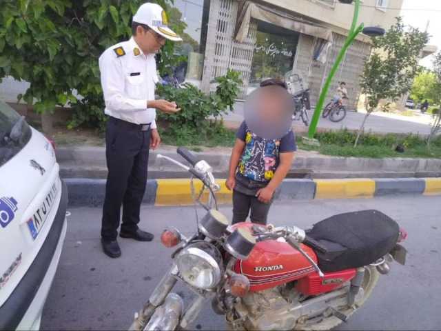 توقیف موتورسیکلت با سوار 9 ساله‌