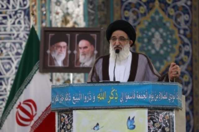 آیت‌الله حسینی همدانی: در حالی که مذاکرات برای رفع تحریم‌ها انجام می‌شود، آمریکا همزمان تحریم‌های جدیدی وضع می‌کند/ ایران راه قوی شدن را تکیه به وعده‌های الهی و توانمندسازی کشور می‌داند