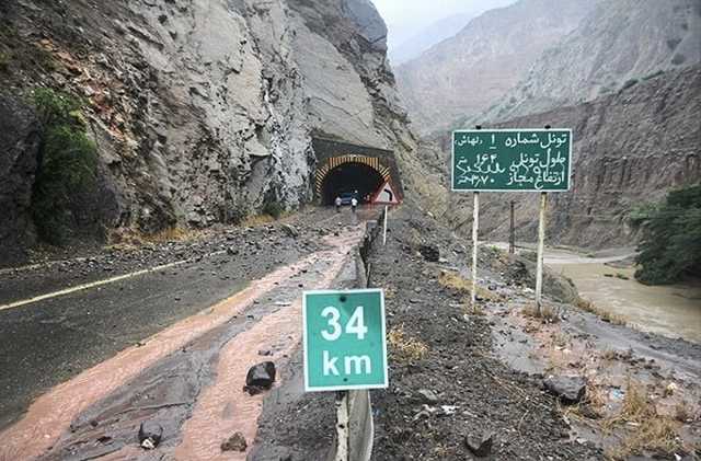 خطر ریزش کوه در جاده چالوس و هراز/ هشدار به مسافران