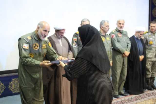 آیین بزرگداشت مقام معلم در مرکز اموزش هوانیروز اصفهان برگزار شد