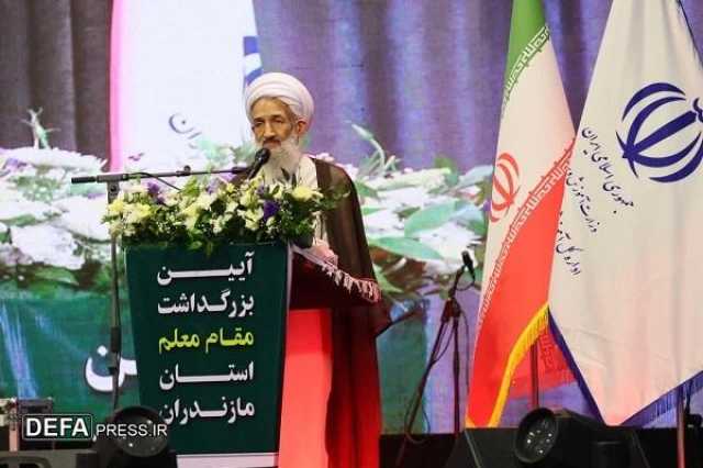 آیت الله محمدی لائینی: جامعه فرهنگیان با آثار شهید مطهری بیشتر آشنا شود