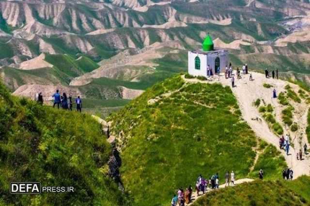 هم‌سرایی نور رمضان با نشاط نوروز در بقاع متبرکه گلستان