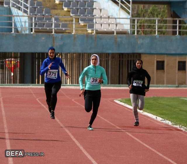 دختر تیز پای سیستان و بلوچستان، قهرمان رقابت دوومیدانی جام رمضان کشور شد