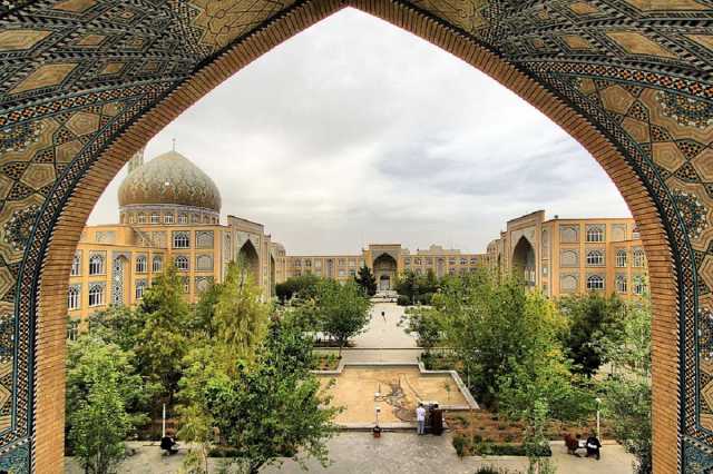 تحول ساختار مالی حوزه علمیه قم؛ از آغاز تا دوران معاصر