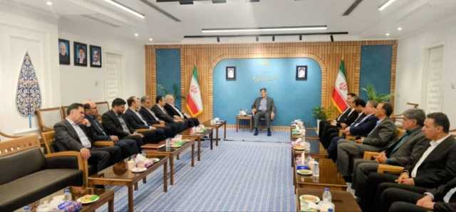 توسعه زیرساخت معادن یزد در شمار برنامه‌های ایمیدرو/ استاندار: احداث نیروگاه خورشیدی و تامین آب؛ پیش نیاز توسعه صنایع یزد