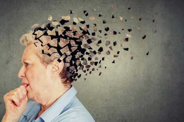 نشستن طولانی‌مدت احتمال ابتلا به آلزایمر را افزایش می‌‌دهد