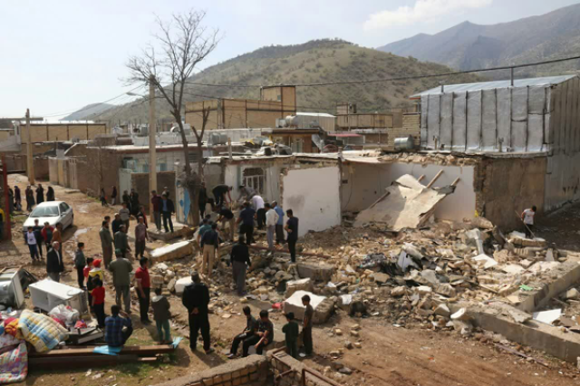 ۲ کشته و ۲ مصدوم بر اثر انفجار در روستای قلعه سنگی خرم آباد