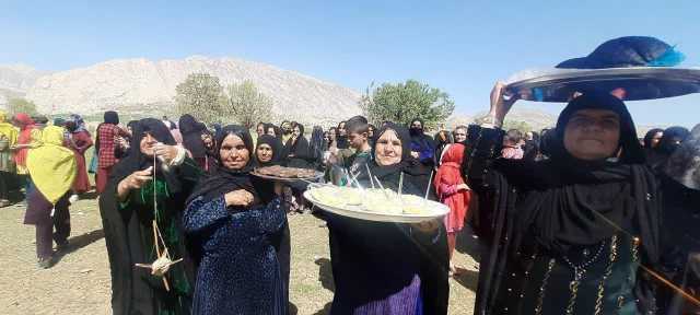 ببینید ا جشنواره « مال و بار » در روستای اسفندان کهگیلویه