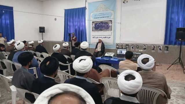 حوزه‌ های علمیه پیشگام در هدایت فکری و عملی جامعه هستند