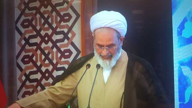 پیام رهبر معظم انقلاب توسط آیت الله اعرافی قرائت شد
