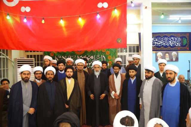 مراسم جشن میلاد امام رضا و عمامه گذاری طلاب در حسینیه دفتر مرحوم آیت الله فاضل لنکرانی برگزار شد
