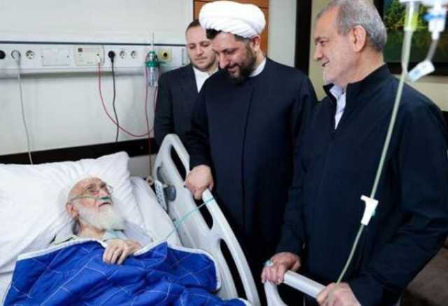 رئیس جمهور از آیت‌الله العظمی نوری همدانی عیادت کرد