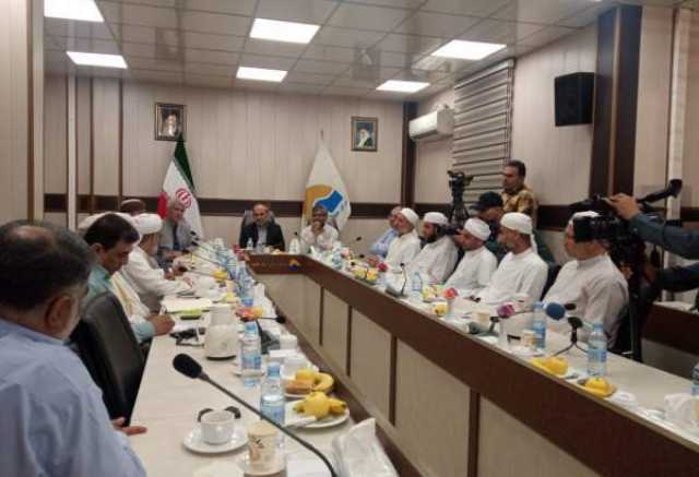 رئیس رسانه ملی با علمای اهل سنت هرمزگان دیدار کرد