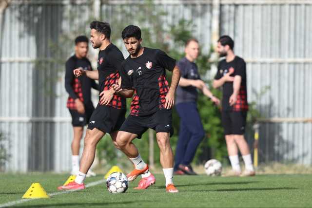 اوستون اورونوف به تمرینات گروهی پرسپولیس بازگشت