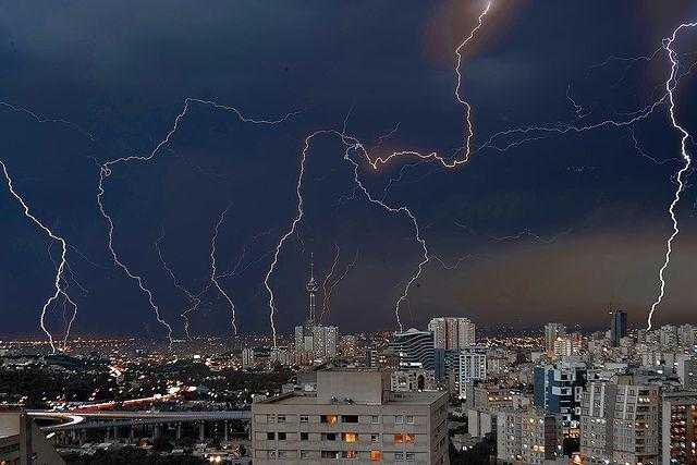 رگبار و رعد و برق در 14 استان/ باد شدید در 16 استان
