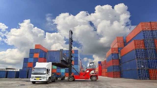 ثبت بیش از 21 هزار عملیات تخلیه و بارگیری در آبادان