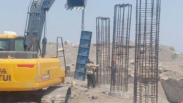 پیشرفت 95درصدیِ پل 4 دهانه محور سه راهی بهادر آباد ـ رودبار ـ ایرانشهر