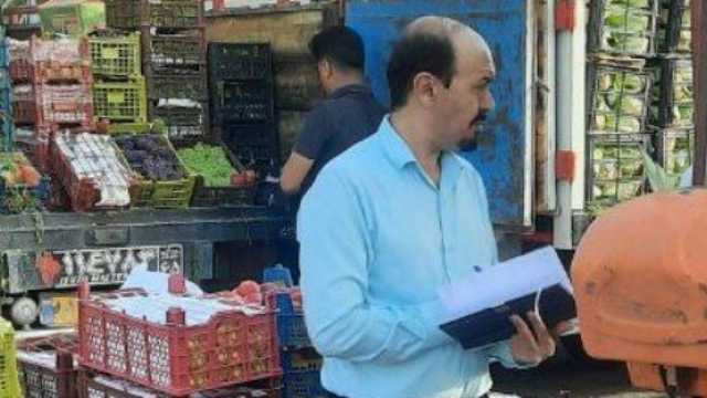 معرفی 5 غرفه متخلف در میدان تره بار جیرفت به تعزیرات حکومتی