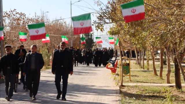 برگزاری همایش پیاده روی خانوادگی در مهردشت