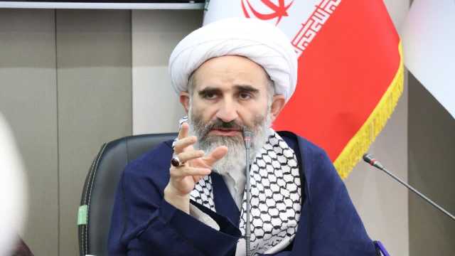 لزوم مجاهدت روحانیون در جنگ حق علیه باطل
