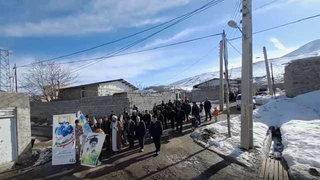 حضور باشکوه مردم روستای گال ورزقان در روز 22 بهمن + فیلم