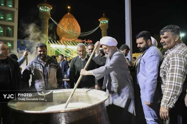 شیرازی‌ها با پخت سمنو به استقبال اعیاد شعبانیه و جشن انقلاب رفتند