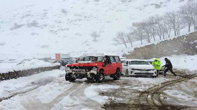 جاده های مازندران زیر بارش برف و باران