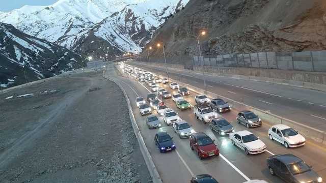 تردد خودرو‌ها از جاده چالوس به سمت تهران ممنوع شد/ ترافیک سنگین در معابر خروجی پایتخت