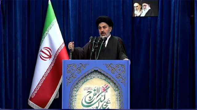 مردم و مسئولان برای تحقق سرمایه گذاری برای تولید تلاش کنند