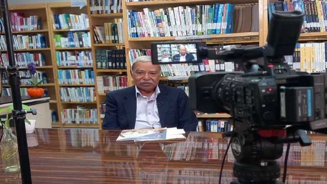 روایت خاطرات معلمان پیشکسوت از دوران جنگ تحمیلی در شبکه خاوران