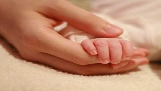 تولد نوزاد عجول هشترودی در آمبولانس