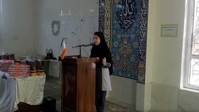 شاهنامه خوانی دانش آموز پایه هشتم شهر چغابل به مناسبت هفته معلم + فیلم