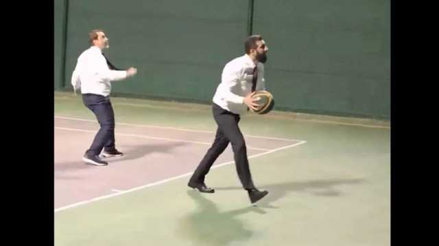 بسکتبال بازی کردن الجولانی در میانه حملات رژیم اسرائیل