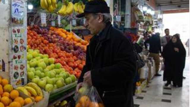 امکان خرید بیشتر شهروندان با کالا برگ به دلیل اختلاف قیمت میادین و بازار‌های میوه و تره‌بار