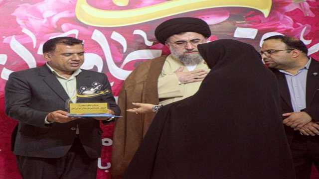 برگزاری آئین تجلیل از معلمان لارستان در هفته معلم + عکس