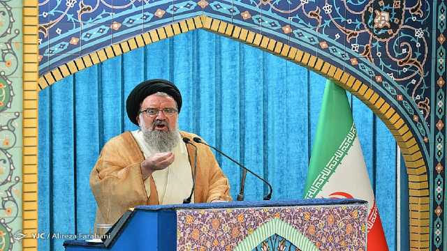 نماز جمعه تهران به امامت آیت‌الله سید احمد خاتمی اقامه می‌شود