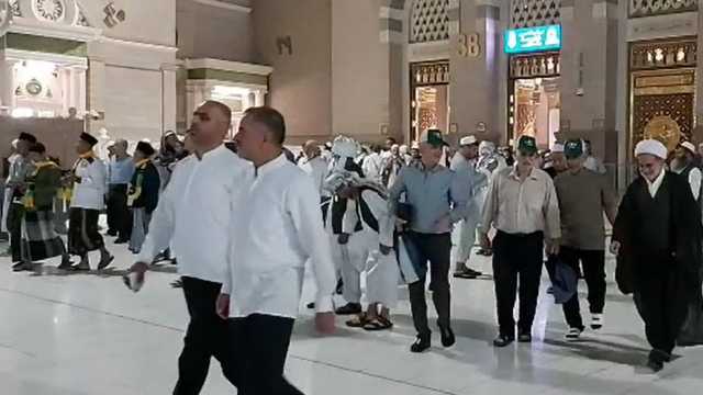اولین زیارت زائران ایرانی در مدینه