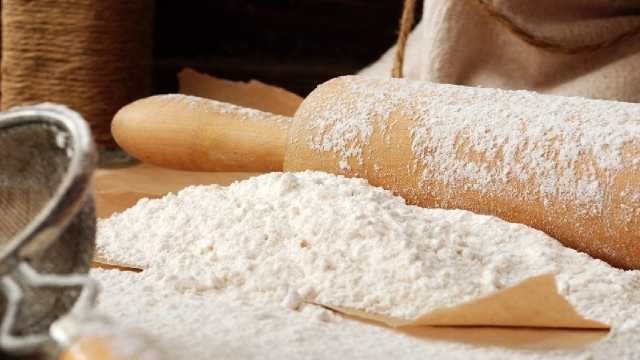 اختصاص سهمیه 271 تنی آرد به شیرینی پزی های خرم آباد