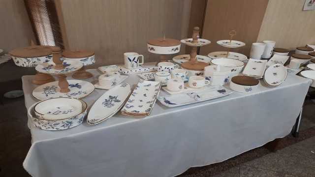 برپایی نمایشگاه نقشینه با رنگ و لعاب هنر قم