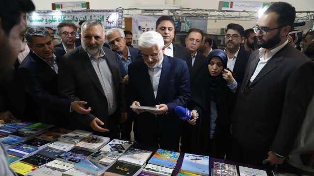 عارف: تامین کاغذ مورد نیاز کتب درسی یک الزام است