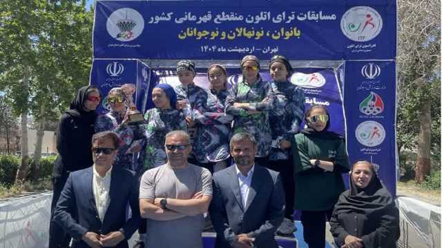 دختران ترای‌اتلون قم بر سکوی افتخار