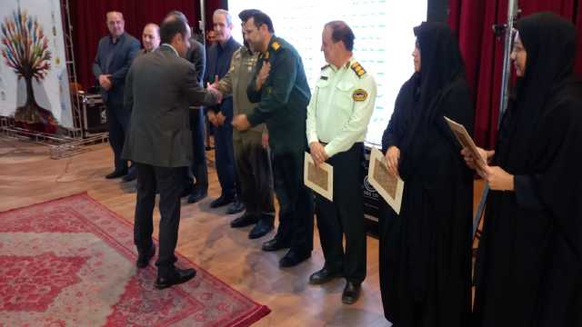تجلیل از داوطلبان سلامت و حامیان جوانی جمعیت در مراغه