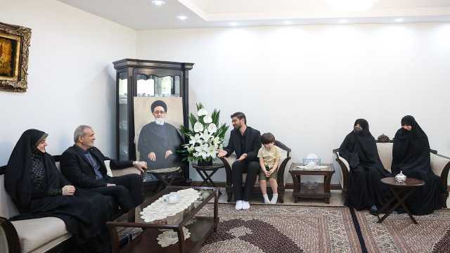 دیدار رئیس‌جمهور با خانواده امام جمعه فقید تبریز و سرتیم حفاظت شهید رئیسی