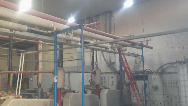 کنترل نشت گاز آمونیاک در سردخانه‌ای در خمینی شهر