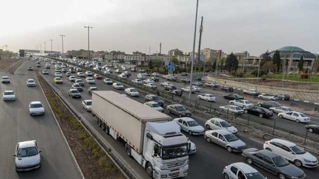جاده غیر استاندارد مشهد به تهران رانندگان را به دردسر انداخت