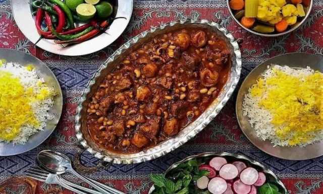 خورش ترشی گورما؛‌ غذای مجلسی اردبیلی‌ها